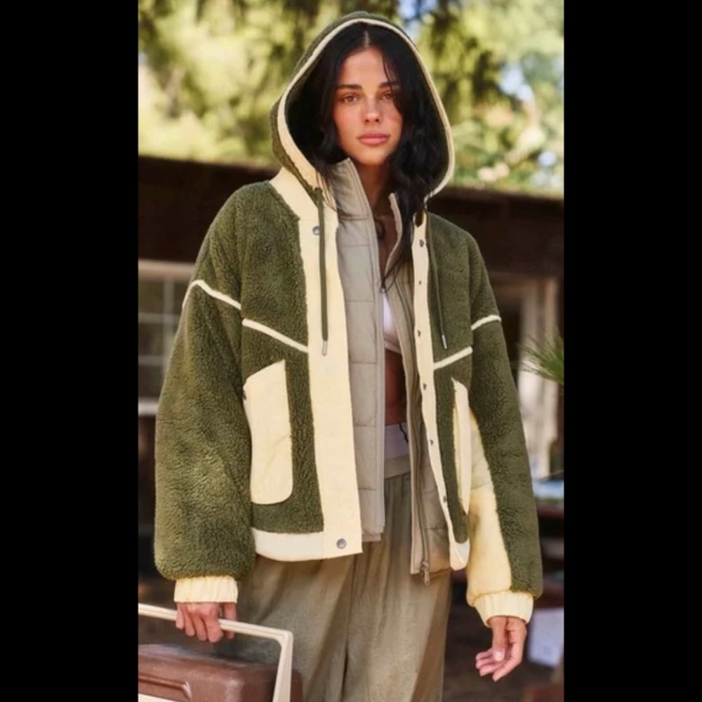 NWT FP Movement Trail Bender Hoodie in Moss/Seagrass.